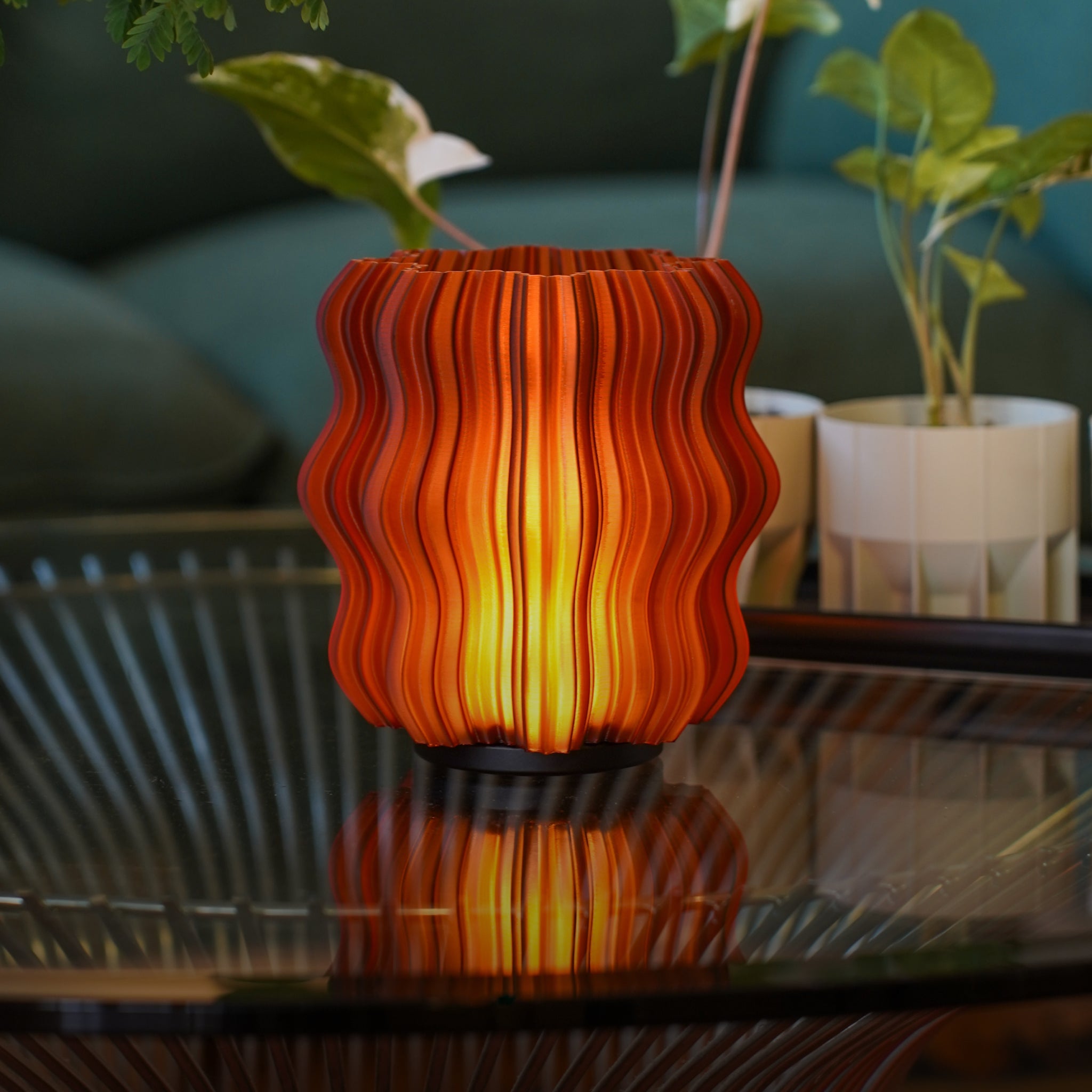 Cordless Mini Wavy Lamp – Rechargeable Sculptural Accent Light