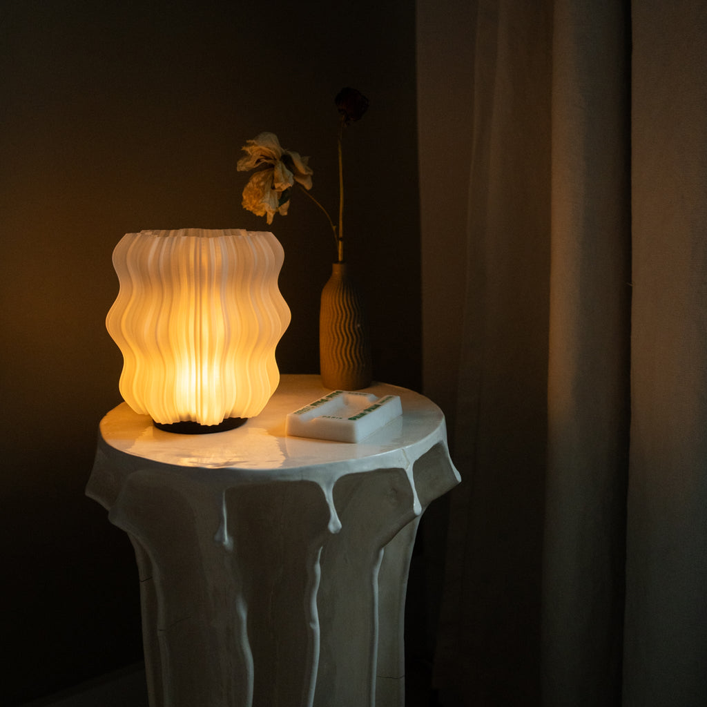 Cordless Mini Wavy Lamp – Rechargeable Sculptural Accent Light