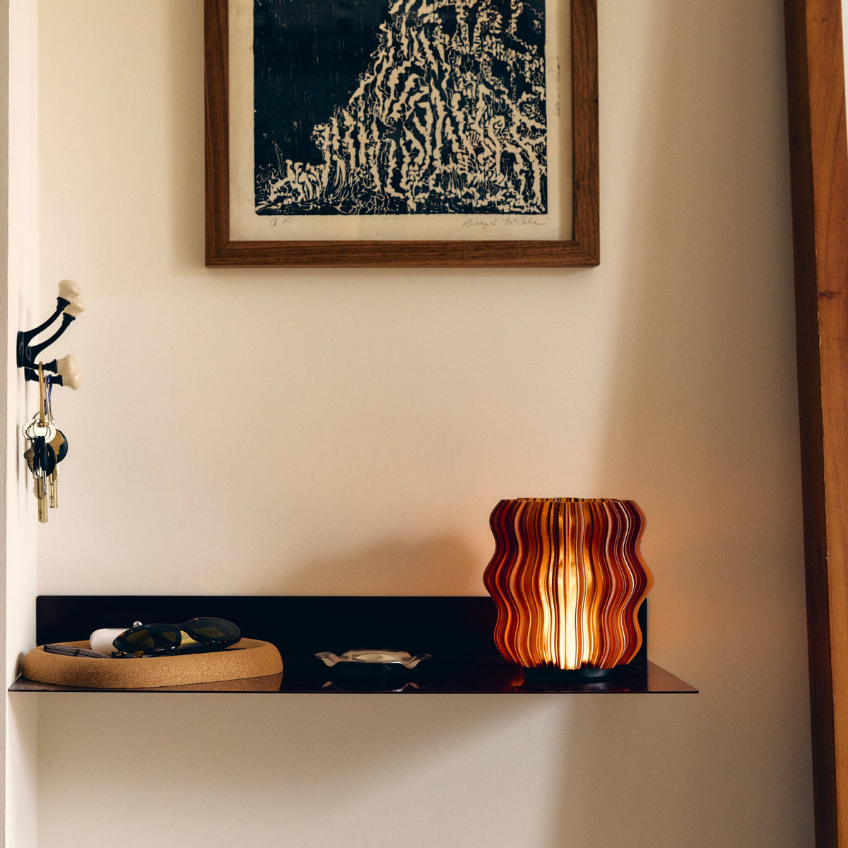 Cordless Mini Wavy Lamp – Rechargeable Sculptural Accent Light