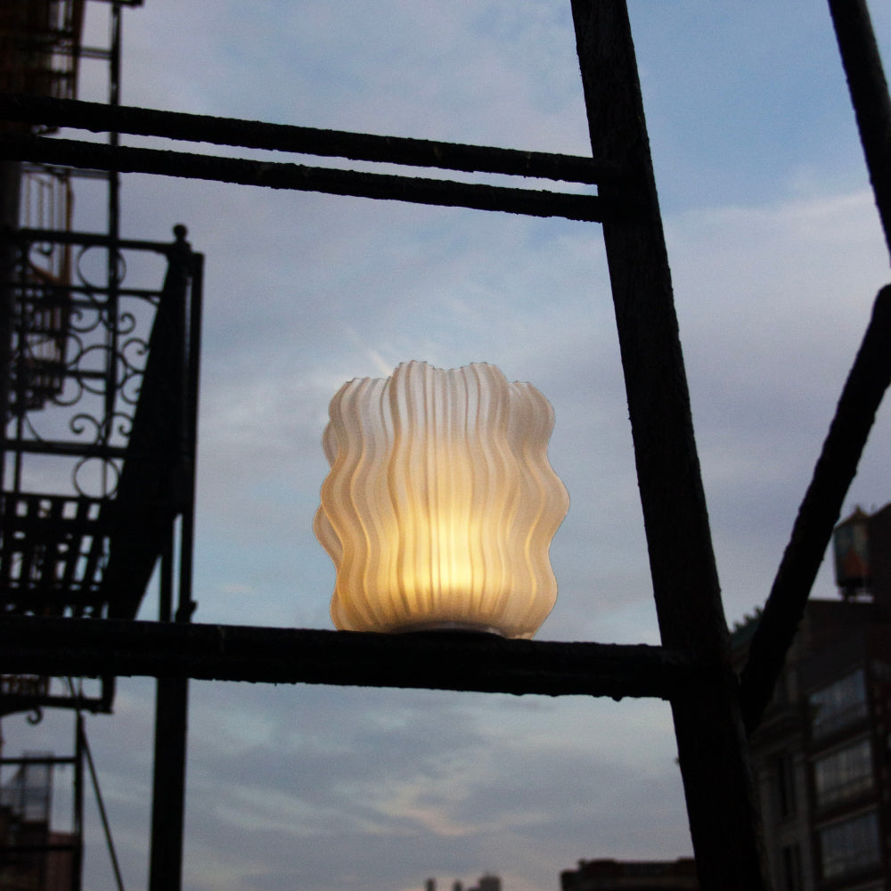 Cordless Mini Wavy Lamp – Rechargeable Sculptural Accent Light
