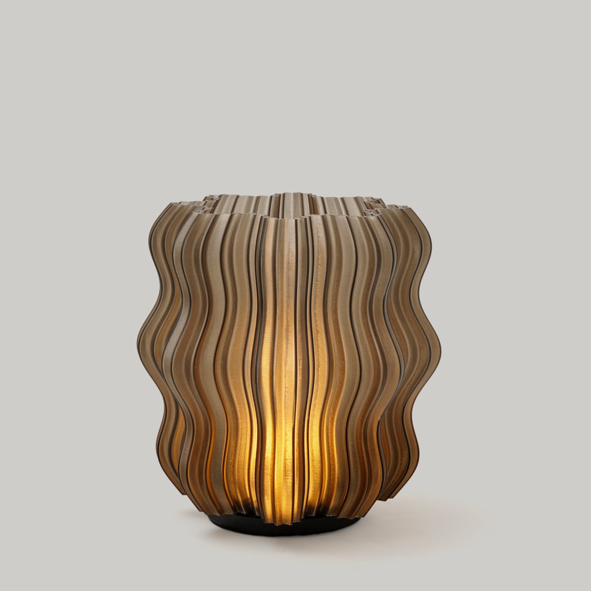 Cordless Mini Wavy Lamp – Rechargeable Sculptural Accent Light